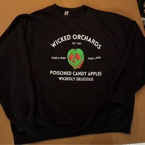 NWOT XL Women’s Crewneck